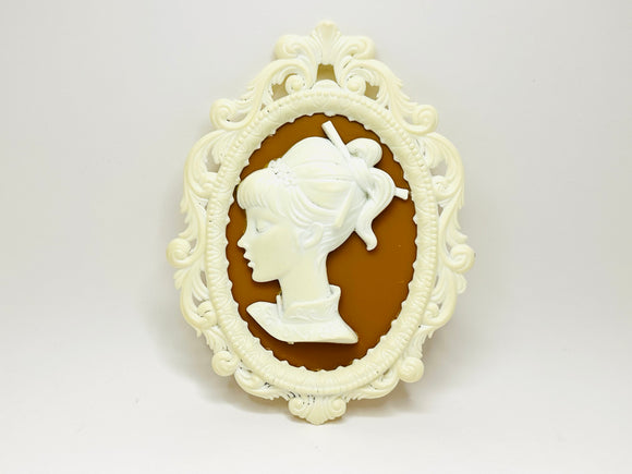 Vintage Plastic Cameo Wall Plaque