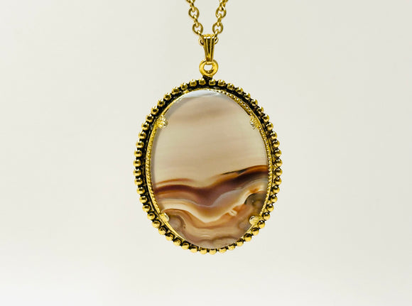 Vintage Agate Pendant Necklace