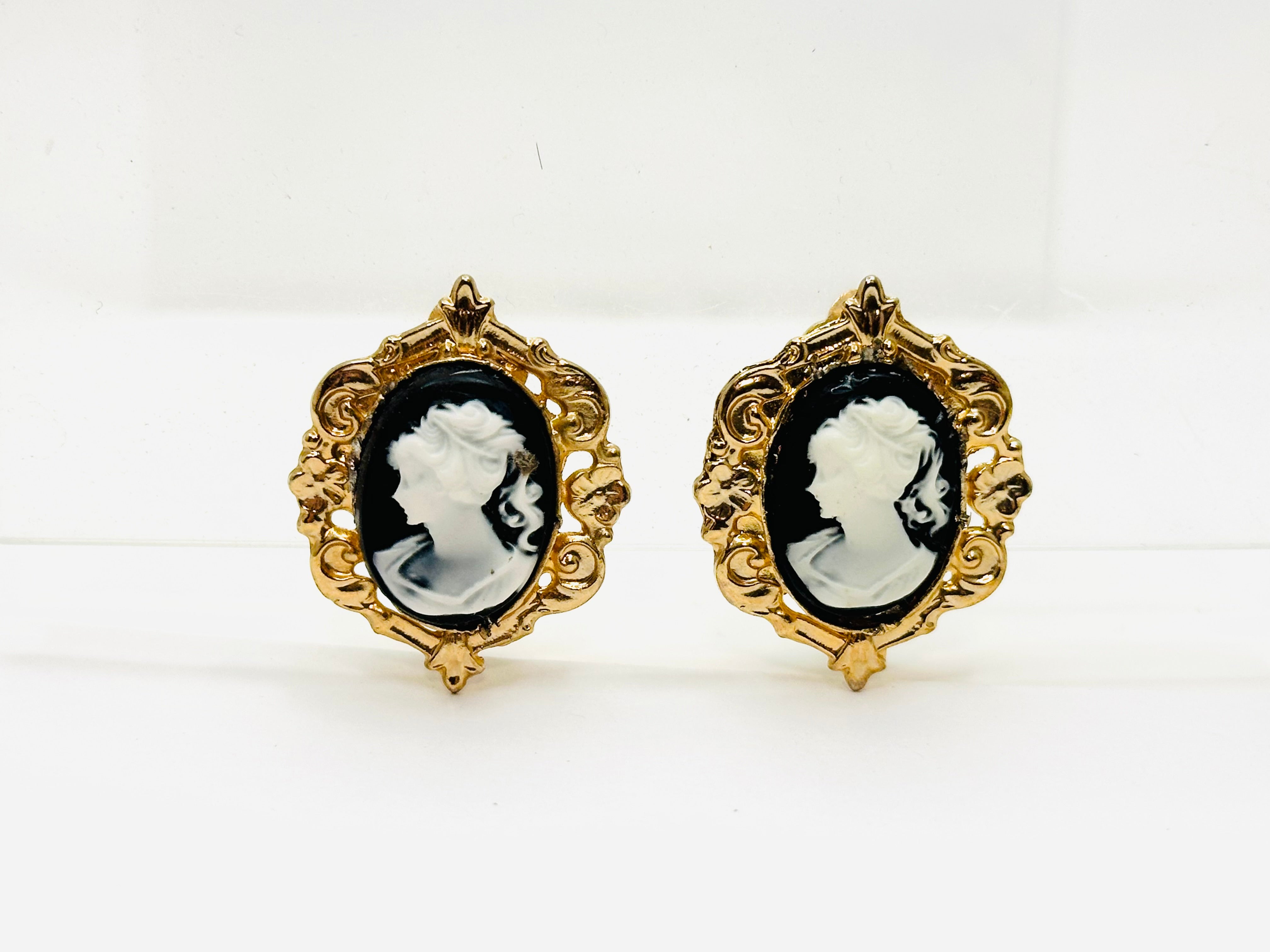 Vintage cameo clip on on sale earrings