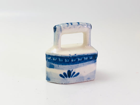 Miniature Delfts Blue Porcelain Iron