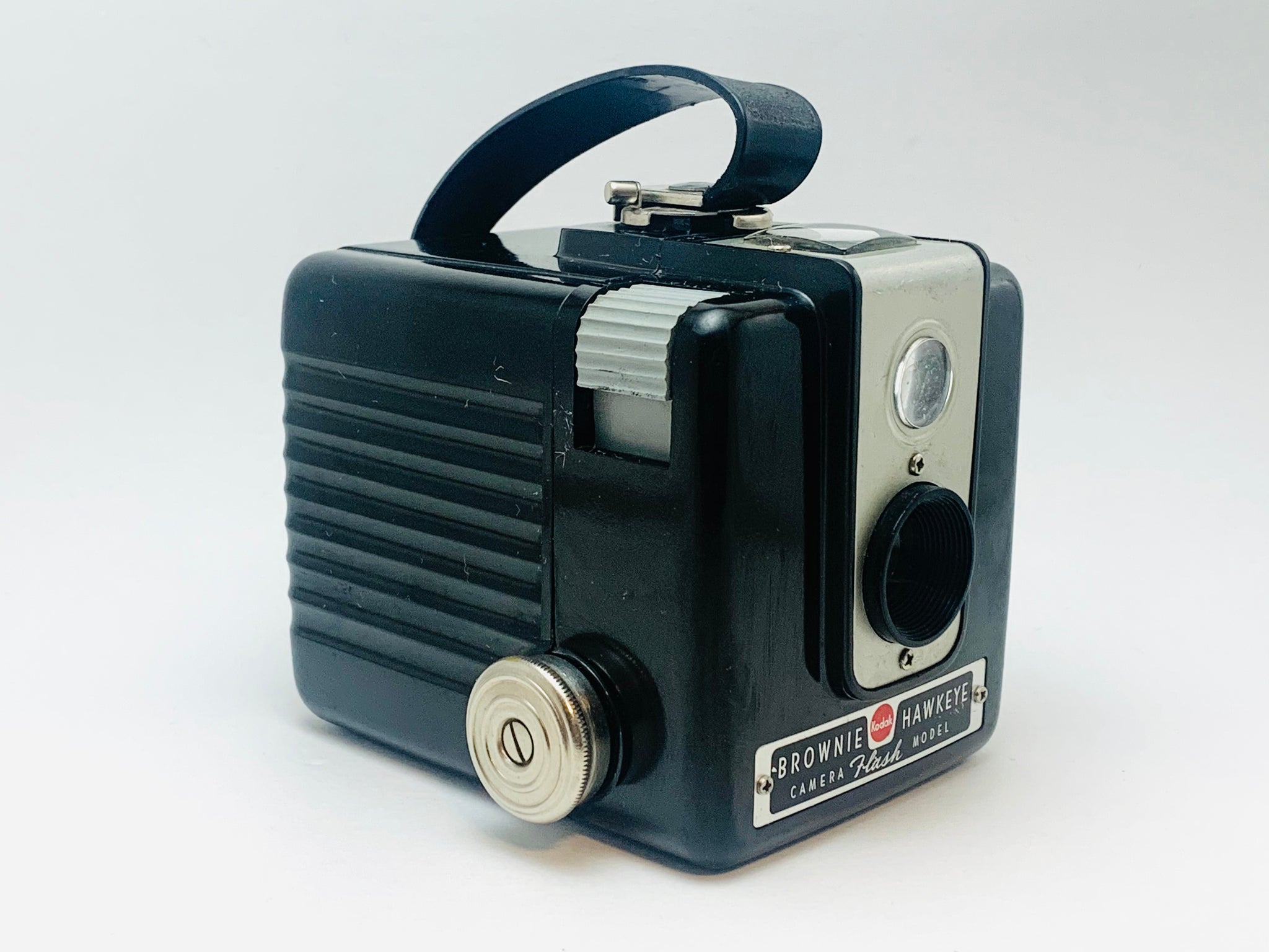 Kodak Brownie Hawkeye ストロボカメラ フラッシュ付き Amazon.com : Kodak Brownie Hawkeye Flash [Antique] : Camera