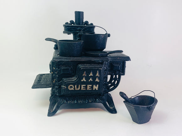 SOLD! Vintage Queens Miniature Cast Iron Stove Set
