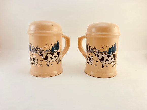 SOLD! 1950’s Giftcraft Country Home Salt and Pepper Shakers